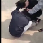 Clip học sinh nữ đánh nhau tại KĐT Bách Việt
